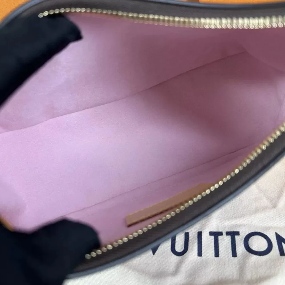 Louis Vuitton Women Pre-Loved Bag Very Good Condition
